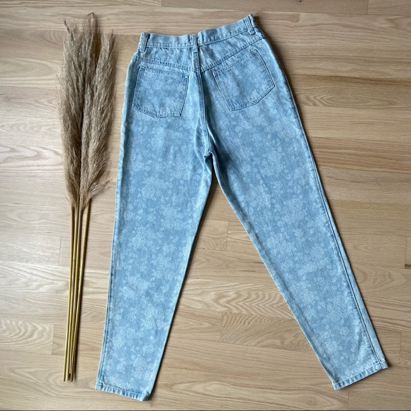 Vintage Memphis Floral Mom fit jeans - Picture 5 of 10